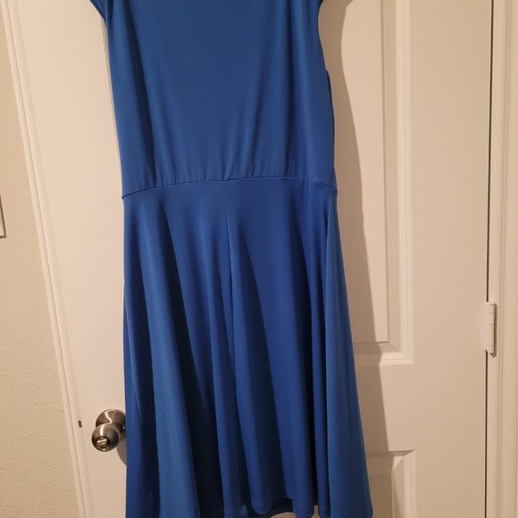 Dress - Picture 5 of 5